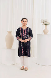 Khayat- Navy Contrast